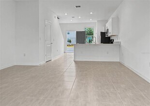 2949 Skyline Lp in Kissimmee, FL - Building Photo - Building Photo