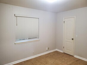 2305 E Riviera Dr in Cedar Park, TX - Building Photo - Building Photo