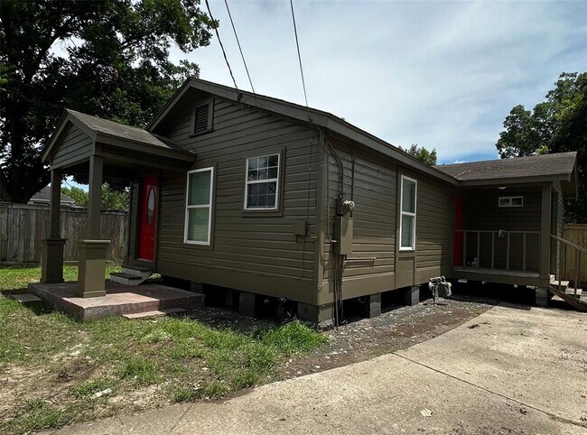 4202 Basil in Houston, TX - Building Photo - Building Photo