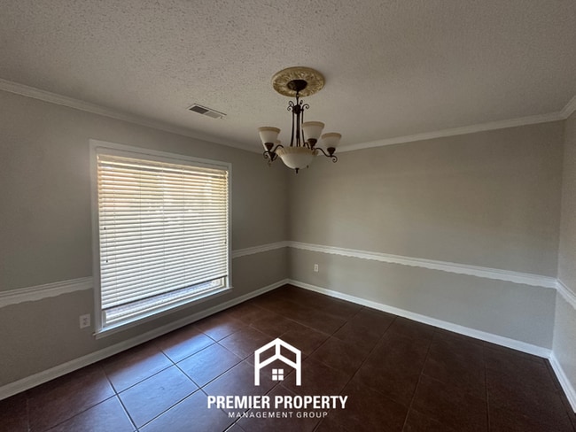 2714 Gerald Ford Dr W in Memphis, TN - Building Photo - Building Photo