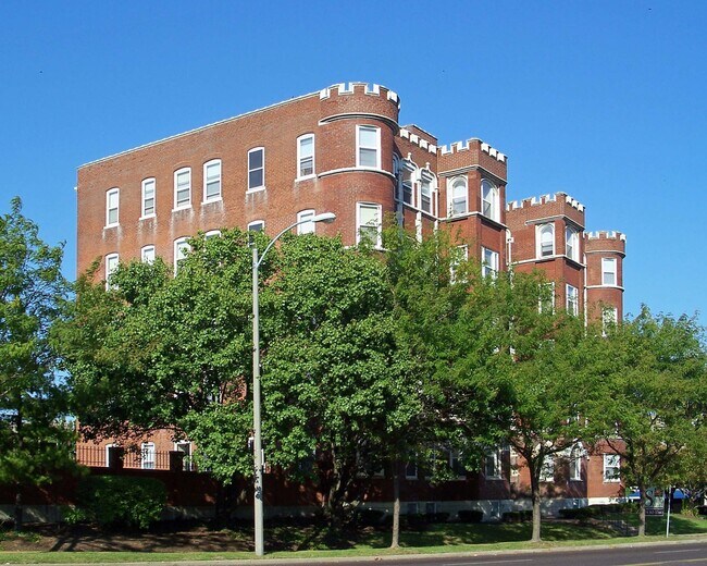 The Savoy in St. Louis, MO - Foto de edificio - Building Photo