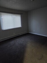 16700 Lahser Rd in Detroit, MI - Building Photo - Building Photo