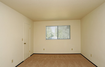 La Crosse Village Apartments in Morgan Hill, CA - Foto de edificio - Interior Photo