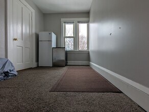 732 Case Ave, Unit Upper Floor in St. Paul, MN - Foto de edificio - Building Photo