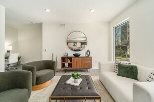 Lafayette West Apartments in Detroit, MI - Building Photo