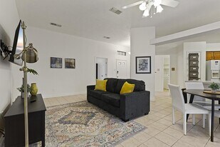 7567 Casburn Ct in Fort Worth, TX - Building Photo