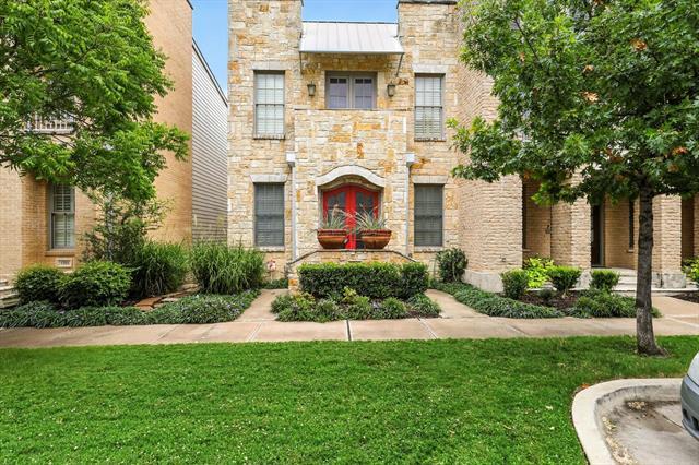 property at 1207 S Adams St