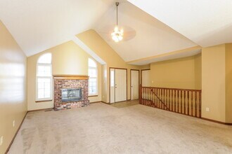 2014 Mantilla Ln in Florissant, MO - Building Photo - Building Photo