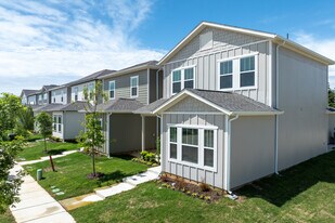 Living Fully Orchard Farms in Fort Worth, TX - Building Photo