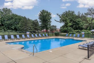 Summer Ridge Apartments in Kalamazoo, MI - Building Photo - Building Photo