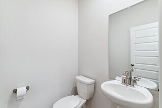 1037 Ewell Farm Dr in Spring Hill, TN - Building Photo - Building Photo