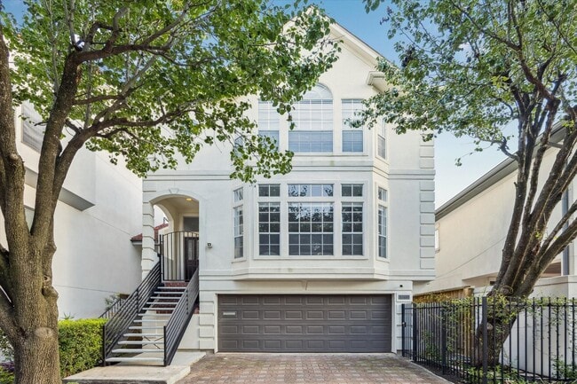 property at 1945 Vermont St