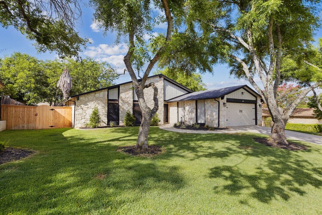 4538 Bridgewood St in San Antonio, TX - Building Photo