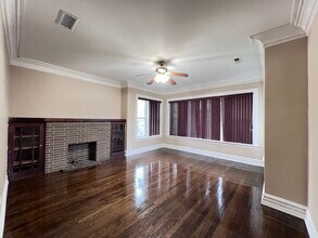 821 N Waller Ave in Chicago, IL - Building Photo - Building Photo
