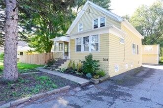 706 Nash Rd in North Tonawanda, NY - Building Photo - Building Photo