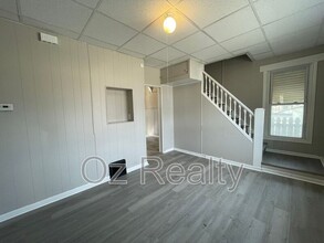 1927 Airline Ave in Toledo, OH - Building Photo - Building Photo
