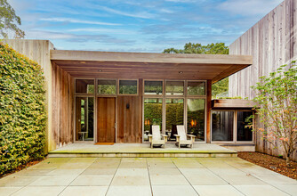 248 Town Ln in Amagansett, NY - Building Photo - Building Photo