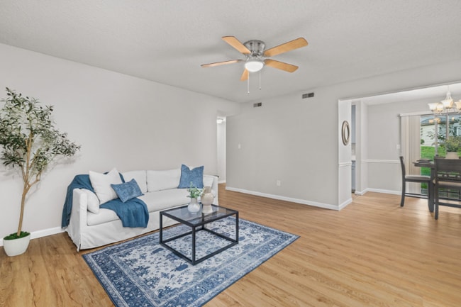 1607 Redbird Cove in St. Louis, MO - Building Photo - Building Photo