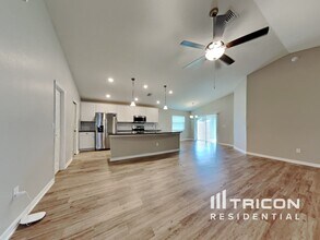 3006 58th Way E in Palmetto, FL - Building Photo - Building Photo