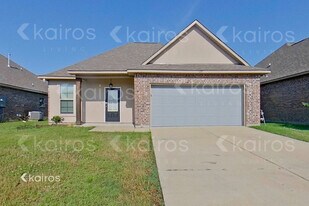 129 Haygood Pt in Sulphur, LA - Building Photo