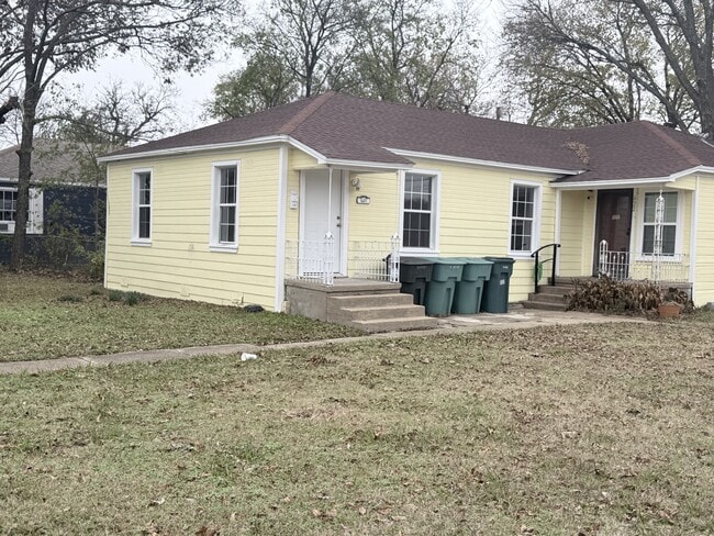 property at 620 N Walnut St