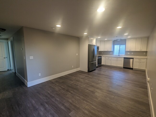 254 S. 1000 E. Unit B, Unit Red Door Rental