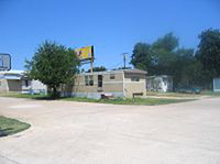 204 N Parkway Dr in Alvarado, TX - Foto de edificio - Other