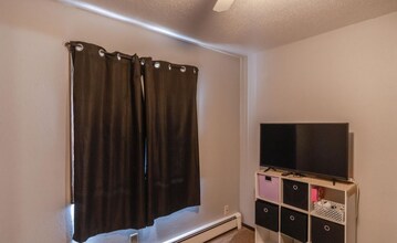 333 W Ingals Ave, Unit 331 in Bismarck, ND - Foto de edificio - Building Photo