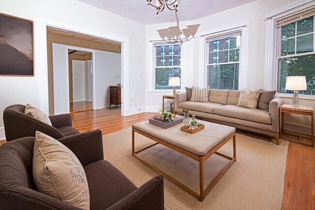 21 Edison Green, Unit 2 in Boston, MA - Building Photo - Building Photo