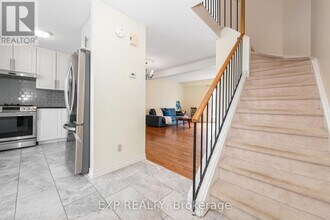 26 McDermot Ct in Ottawa, ON - Building Photo - Building Photo