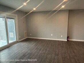 428 Beachway Ave in Keansburg, NJ - Building Photo - Building Photo