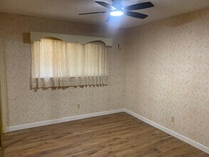 507 E Monroe St in Santa Maria, CA - Building Photo - Building Photo