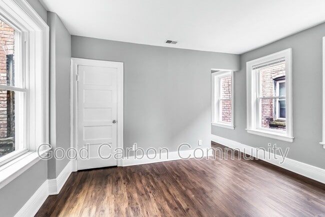 1073 Grant St in Buffalo, NY - Building Photo - Building Photo