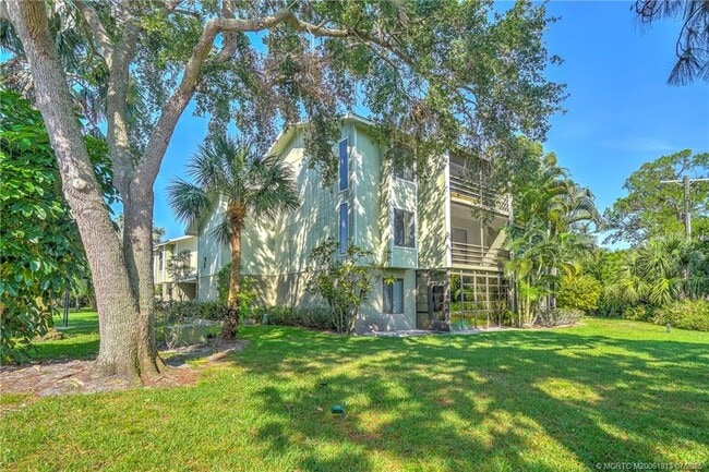 800 NW Fork Rd in Stuart, FL - Foto de edificio - Building Photo