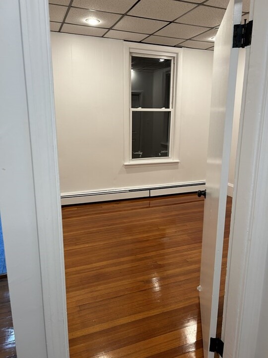 742 E Broadway, Unit 2 in Boston, MA - Building Photo