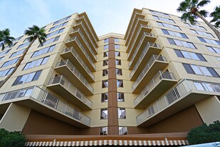 Marie Antoinette Condominiums in Las Vegas, NV - Foto de edificio - Building Photo