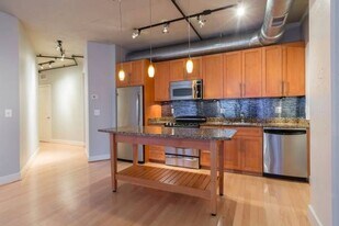 2125 14th St NW, Unit 231 in Washington, DC - Building Photo