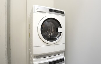 Newberry Lofts on 6th in Cincinnati, OH - Building Photo - Interior Photo