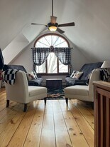 2 Elm St in Kennebunkport, ME - Building Photo