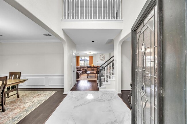 1402 Meadow Bay Ct in Sugar Land, TX - Foto de edificio - Building Photo