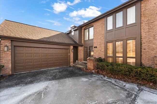 1863 Wingate Rd, Unit 1 in Bloomfield Township, MI - Building Photo - Building Photo