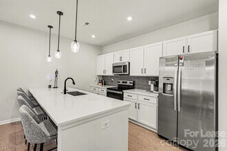 5128 Somerset Hill Ln in Charlotte, NC - Building Photo - Building Photo