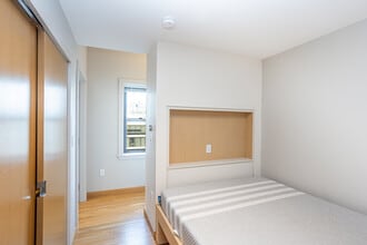 115 Mt Auburn (Fully Furnished) in Cambridge, MA - Foto de edificio - Interior Photo