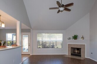 315 Glade Bridge Ln in Dickinson, TX - Building Photo - Building Photo