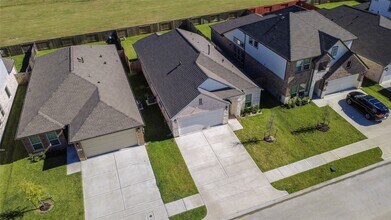 11834 Maple Oak Dr in Houston, TX - Building Photo - Building Photo