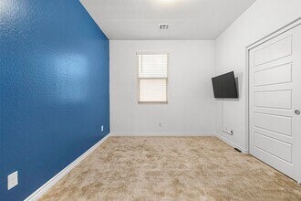3695 Bright Aquarius Ln in Henderson, NV - Building Photo - Building Photo
