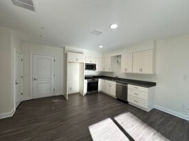 10 Franklin Ave in Revere, MA - Building Photo