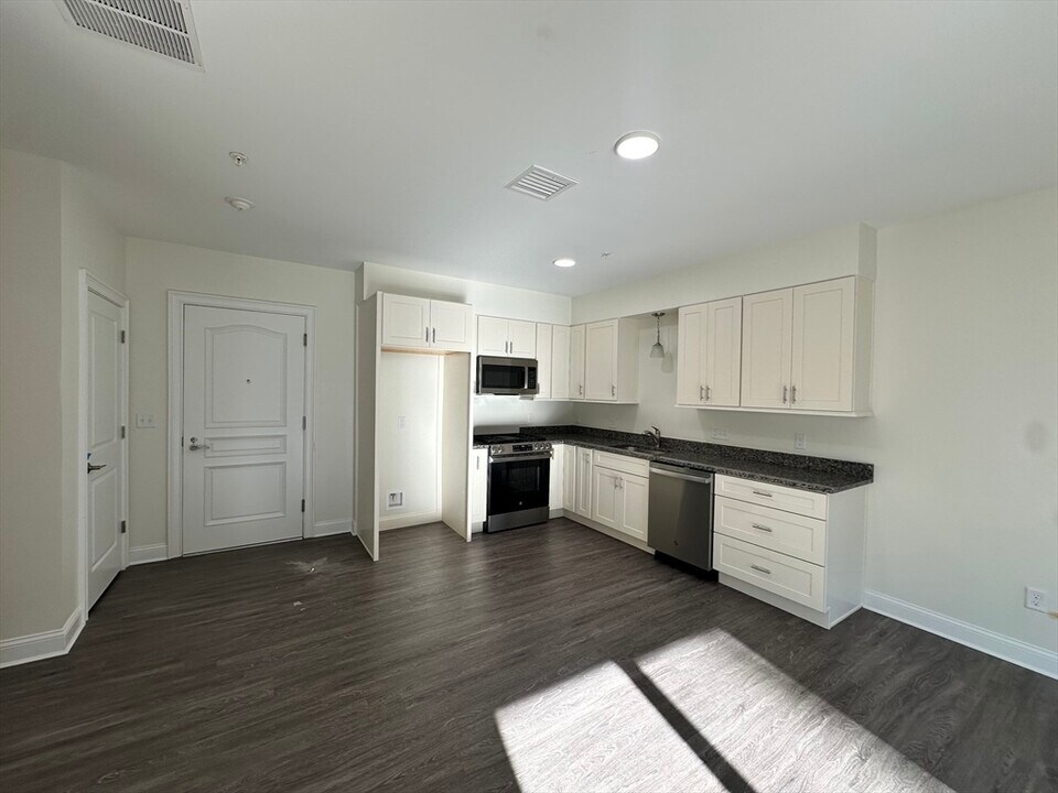 10 Franklin Ave in Revere, MA - Building Photo