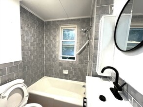 166 Elliot St in Newton, MA - Building Photo - Building Photo
