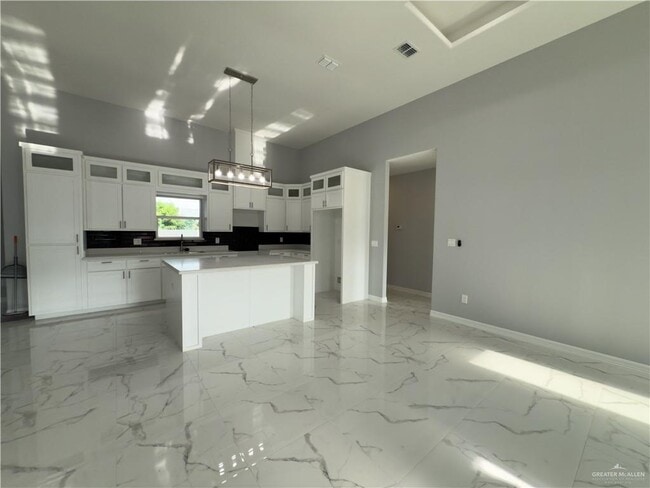 1514 N Holland Ave in Mission, TX - Building Photo - Building Photo